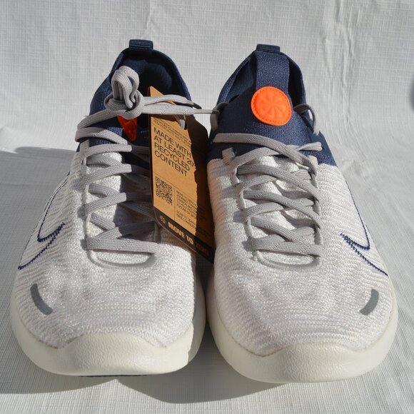 Nike Men's Blue Free Run Flyknit Size M 7.5 and W 9 (New) - Picture 2 of 12